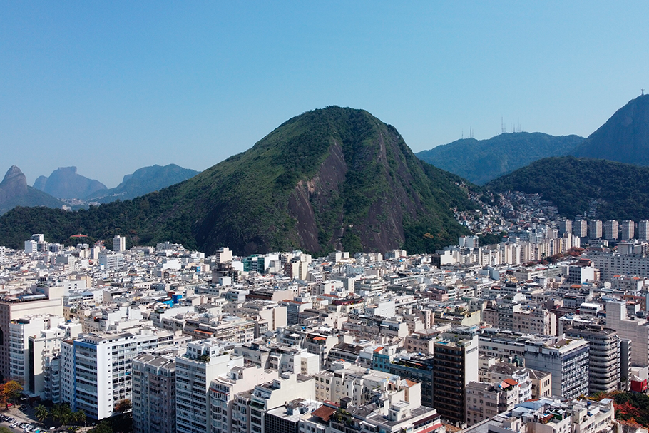 Como apareceram os embasamentos no Rio de Janeiro